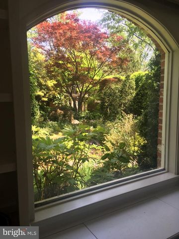 3743 UPTON ST NW, Washington, DC 20016