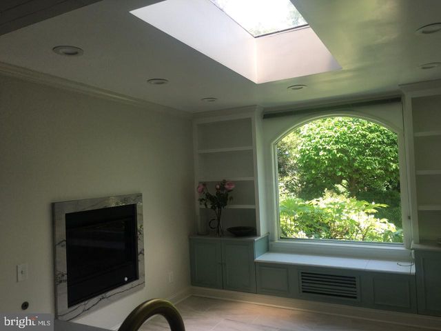 3743 UPTON ST NW, Washington, DC 20016