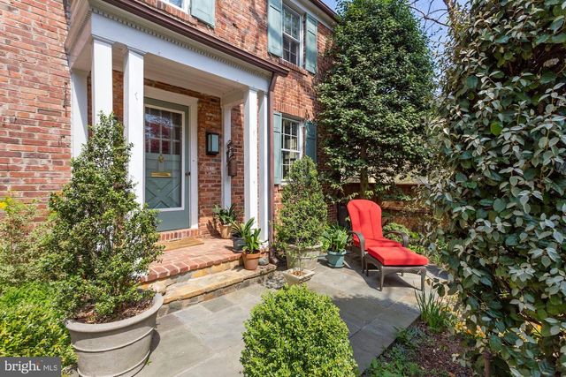 3743 UPTON ST NW, Washington, DC 20016