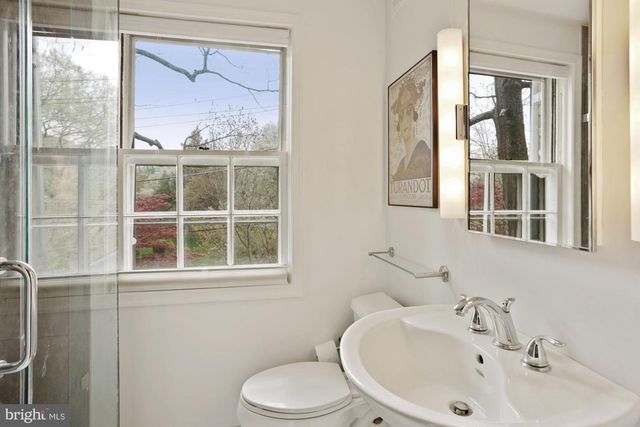 3743 UPTON ST NW, Washington, DC 20016