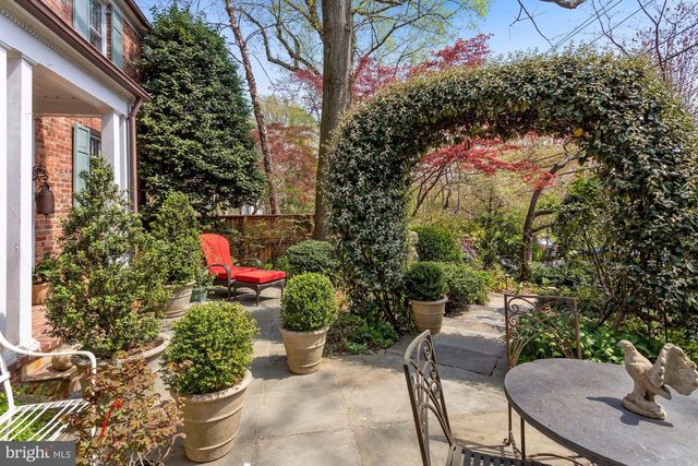 3743 UPTON ST NW, Washington, DC 20016