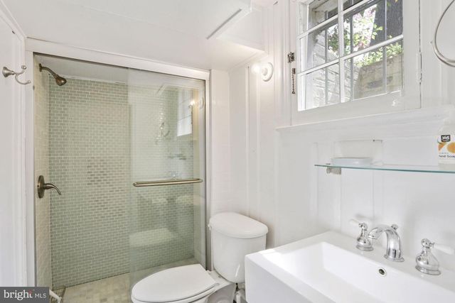 3743 UPTON ST NW, Washington, DC 20016