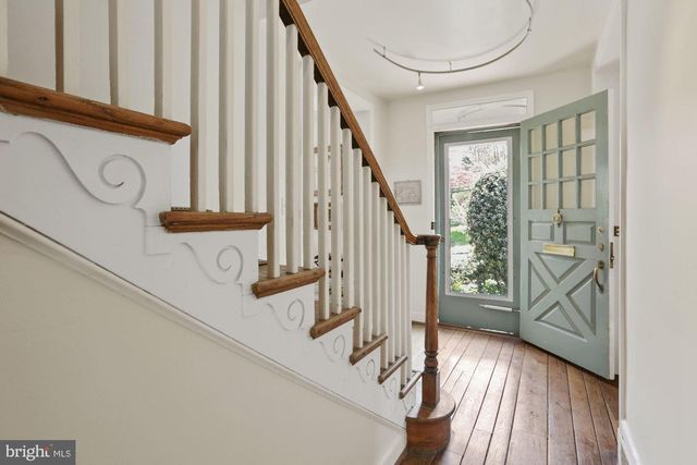 3743 UPTON ST NW, Washington, DC 20016