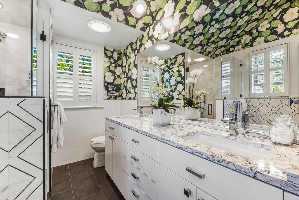 Image 15 of property listing at 361 TARPON AVENUE, Boca Grande, FL 33921