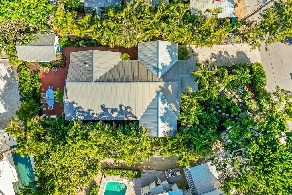 Image 23 of property listing at 361 TARPON AVENUE, Boca Grande, FL 33921