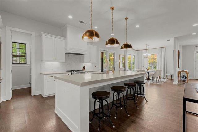 4001 Haverhill NE Drive, Atlanta, GA 30342