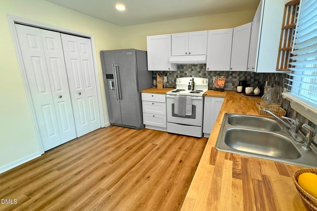 6544 English Oaks Drive, Raleigh, NC 27615