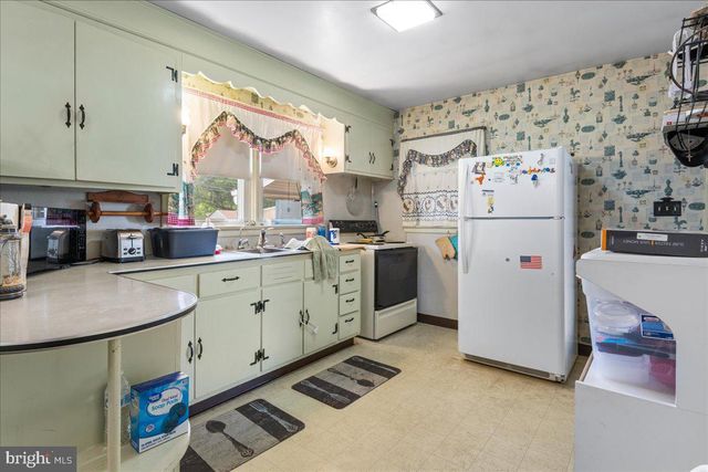 9710 DRIFTWOOD LN, Hagerstown, MD 21740
