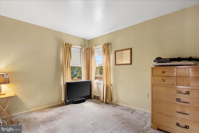 9710 DRIFTWOOD LN, Hagerstown, MD 21740