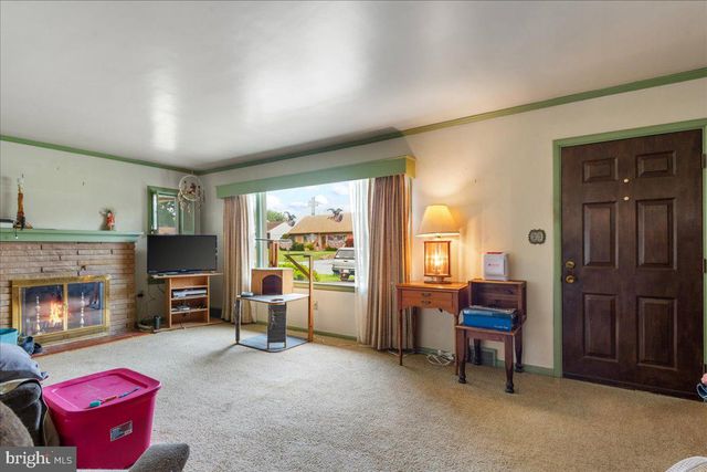 9710 DRIFTWOOD LN, Hagerstown, MD 21740