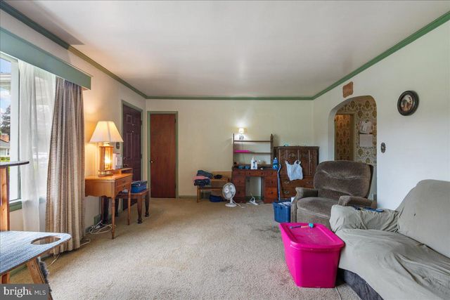 9710 DRIFTWOOD LN, Hagerstown, MD 21740