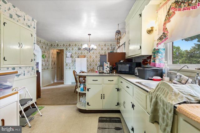 9710 DRIFTWOOD LN, Hagerstown, MD 21740