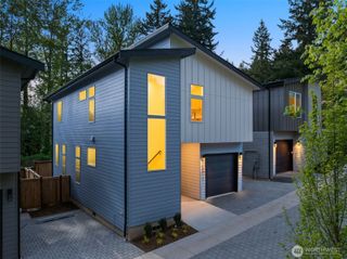 8407 NE 137th Street, Kirkland, WA 98034