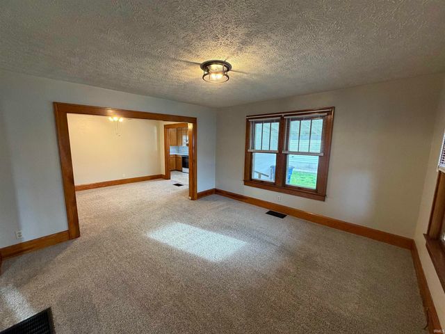 105 P Street, Bedford, IN 47421