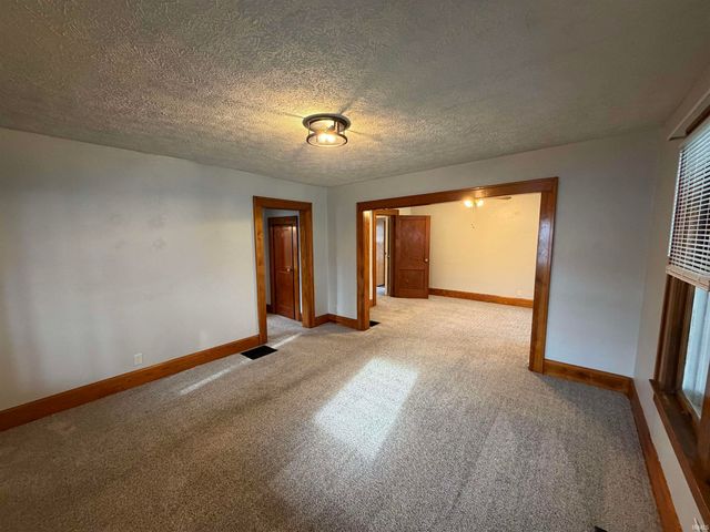 105 P Street, Bedford, IN 47421