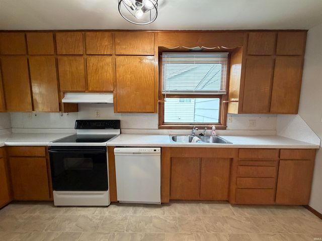 105 P Street, Bedford, IN 47421