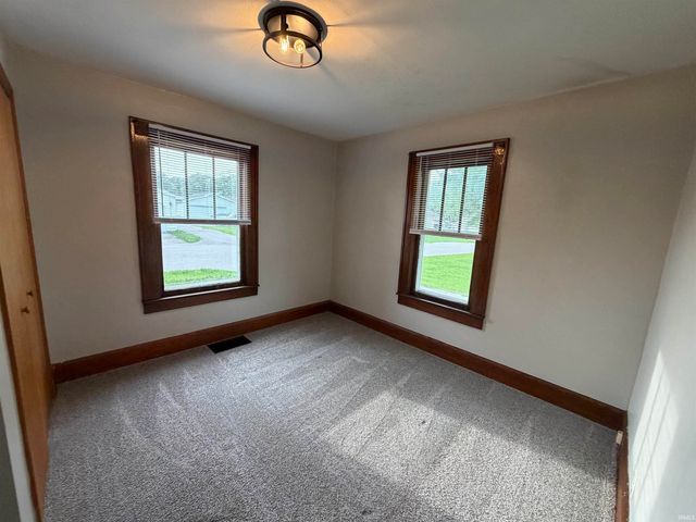 105 P Street, Bedford, IN 47421