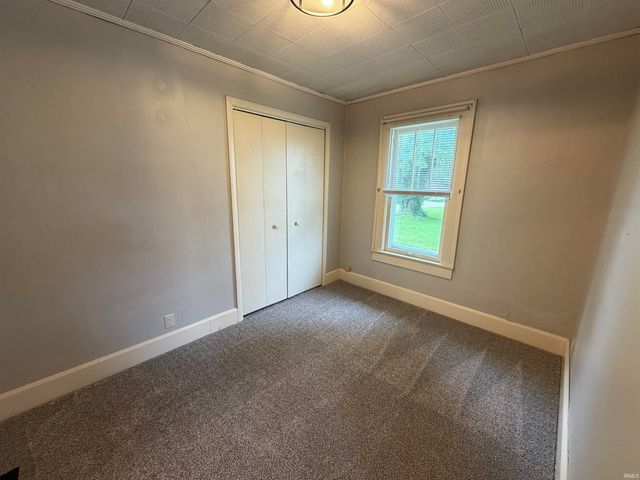 105 P Street, Bedford, IN 47421