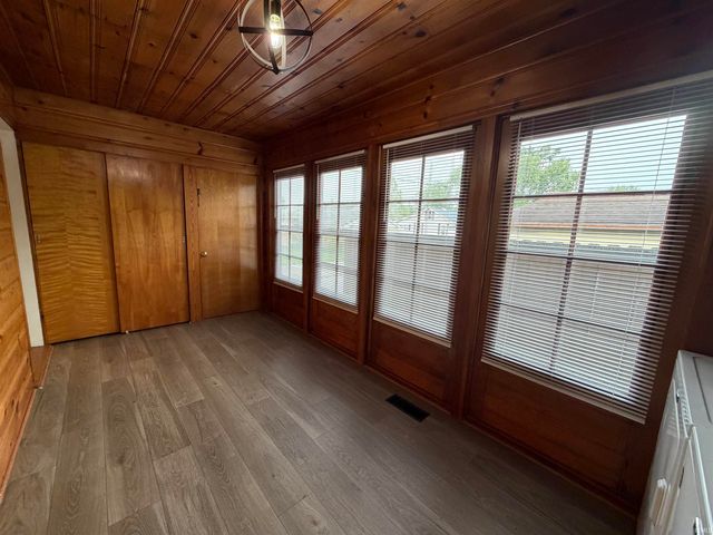 105 P Street, Bedford, IN 47421