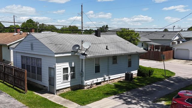 105 P Street, Bedford, IN 47421
