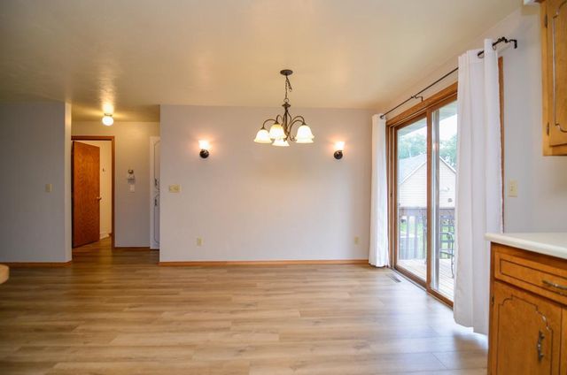 1724 N ULLMAN STREET, Appleton, WI 54911