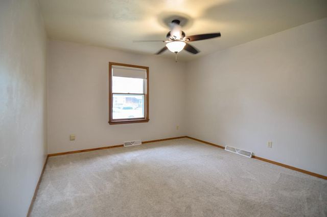 1724 N ULLMAN STREET, Appleton, WI 54911