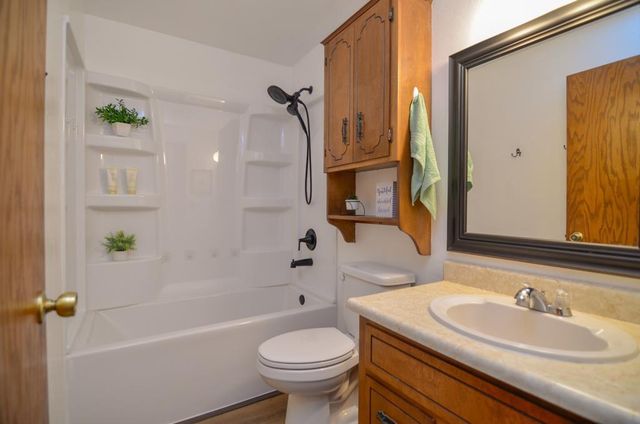 1724 N ULLMAN STREET, Appleton, WI 54911