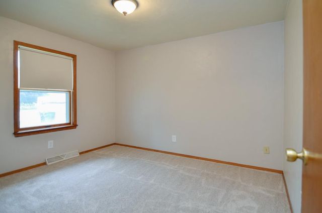1724 N ULLMAN STREET, Appleton, WI 54911