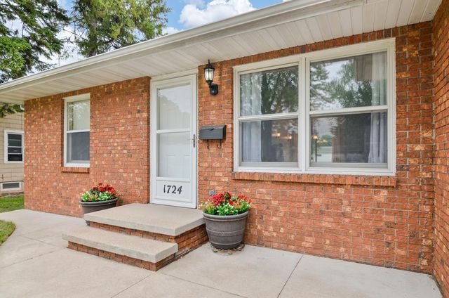 1724 N ULLMAN STREET, Appleton, WI 54911