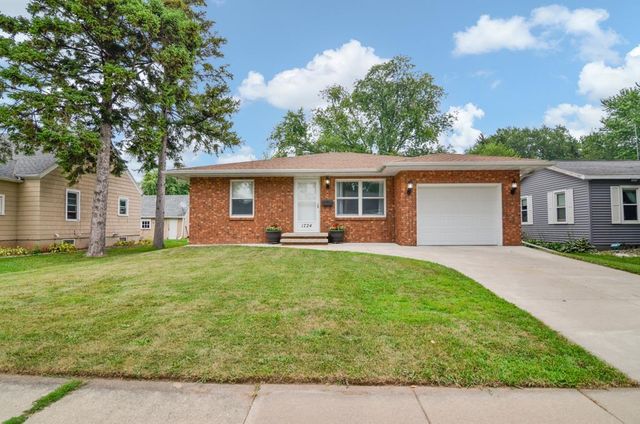 1724 N ULLMAN STREET, Appleton, WI 54911