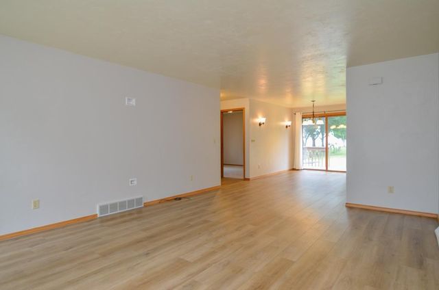 1724 N ULLMAN STREET, Appleton, WI 54911