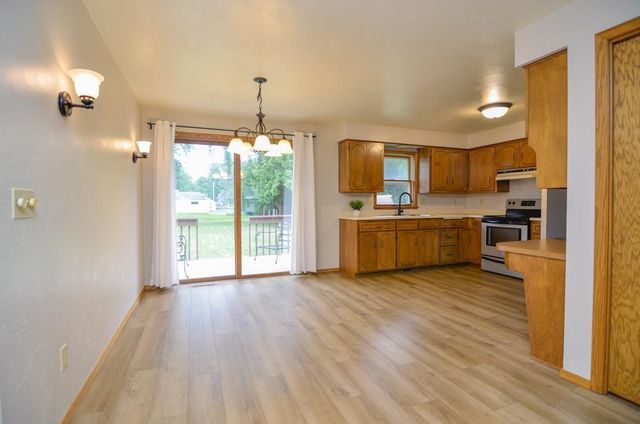 1724 N ULLMAN STREET, Appleton, WI 54911