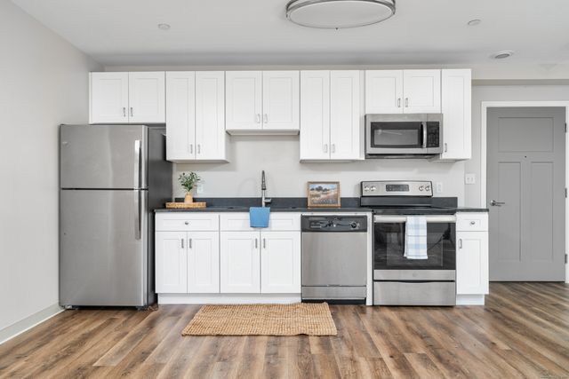 170 Ridge Road 103, Wethersfield, CT 06109