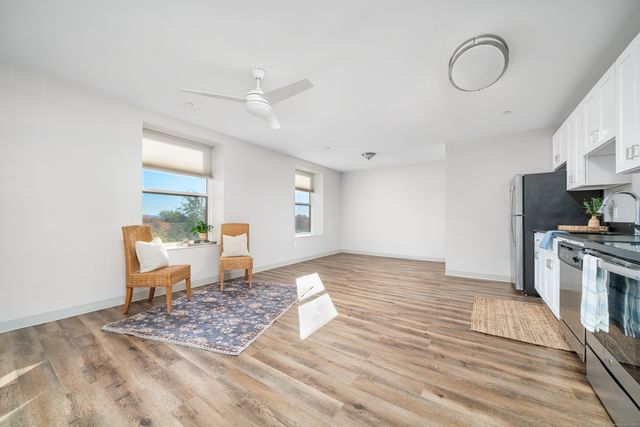 170 Ridge Road 103, Wethersfield, CT 06109