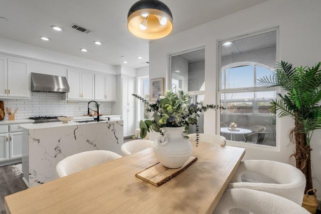 1211 Wayne Way, San Mateo, CA 94403