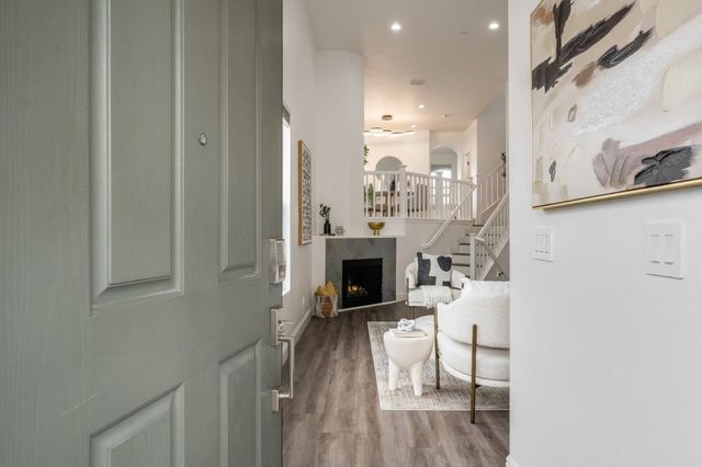 1211 Wayne Way, San Mateo, CA 94403