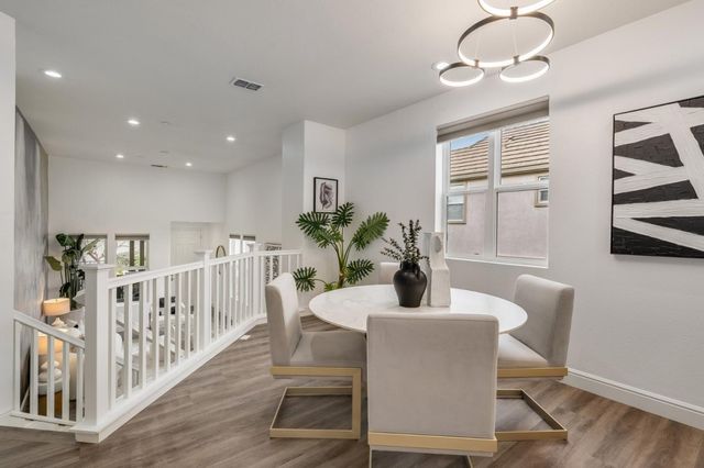 1211 Wayne Way, San Mateo, CA 94403