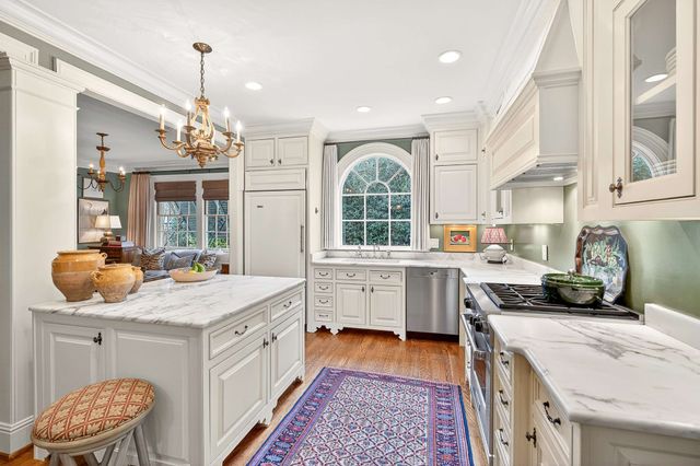 3519 Woodmont Blvd, Nashville, TN 37215