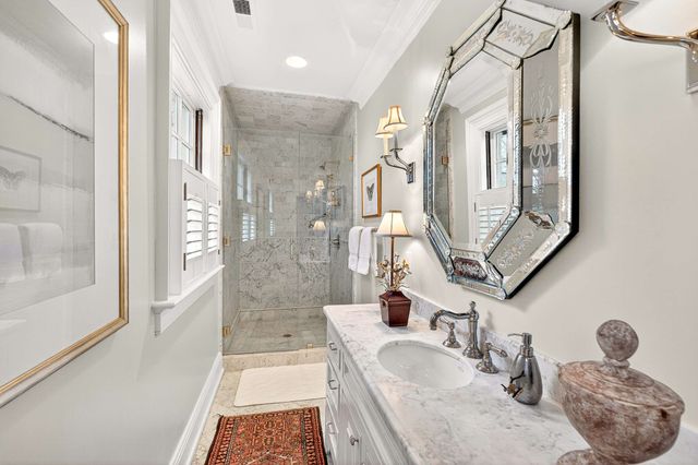 3519 Woodmont Blvd, Nashville, TN 37215