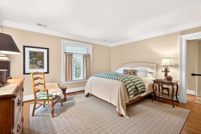 3519 Woodmont Blvd, Nashville, TN 37215