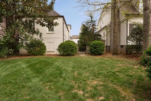 3519 Woodmont Blvd, Nashville, TN 37215