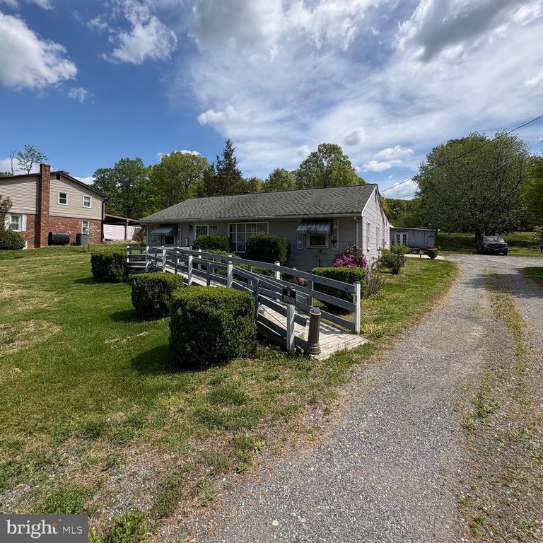8670 FAIRGROUND RD, Bel Alton, MD 20611