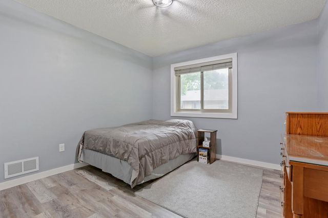 5536 Aldrich Drive N, Brooklyn Center, MN 55430