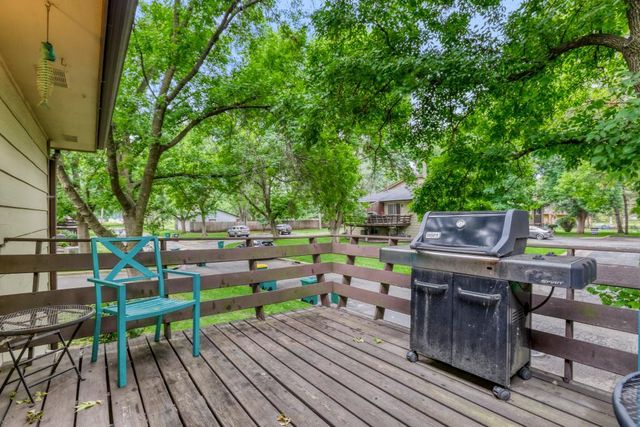 5536 Aldrich Drive N, Brooklyn Center, MN 55430