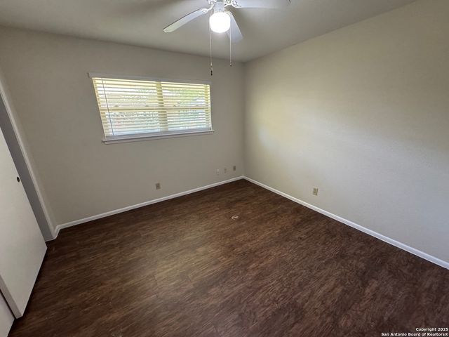 409 FENWICK DR, Windcrest, TX 78239