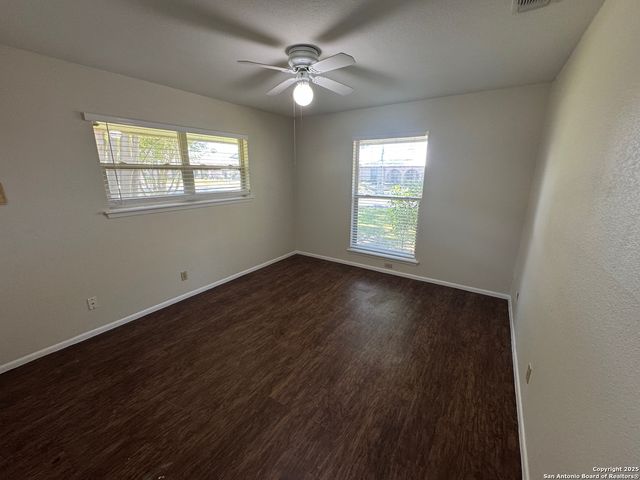 409 FENWICK DR, Windcrest, TX 78239