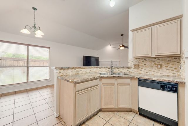425 Alpine Drive, Desoto, TX 75115