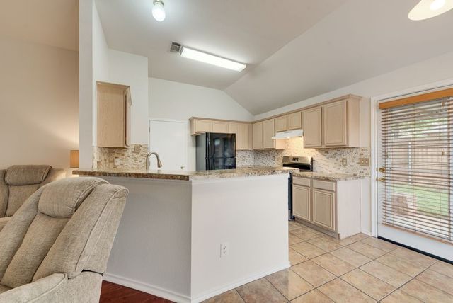 425 Alpine Drive, Desoto, TX 75115