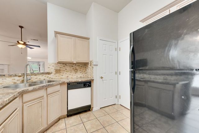 425 Alpine Drive, Desoto, TX 75115