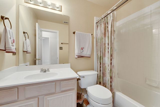 425 Alpine Drive, Desoto, TX 75115